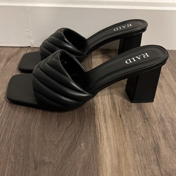 ASOS square toe black padded heeled sandals - Picture 4 of 9